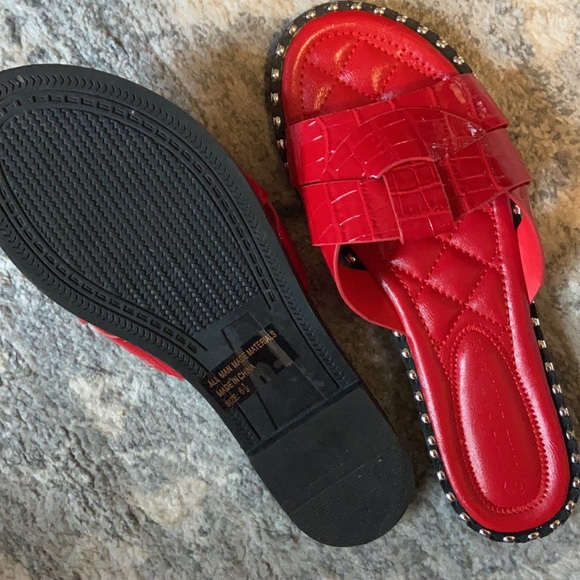 Red sandals - Picture 3 of 3